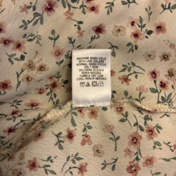 West K Floral Top S - Picture 4 of 5